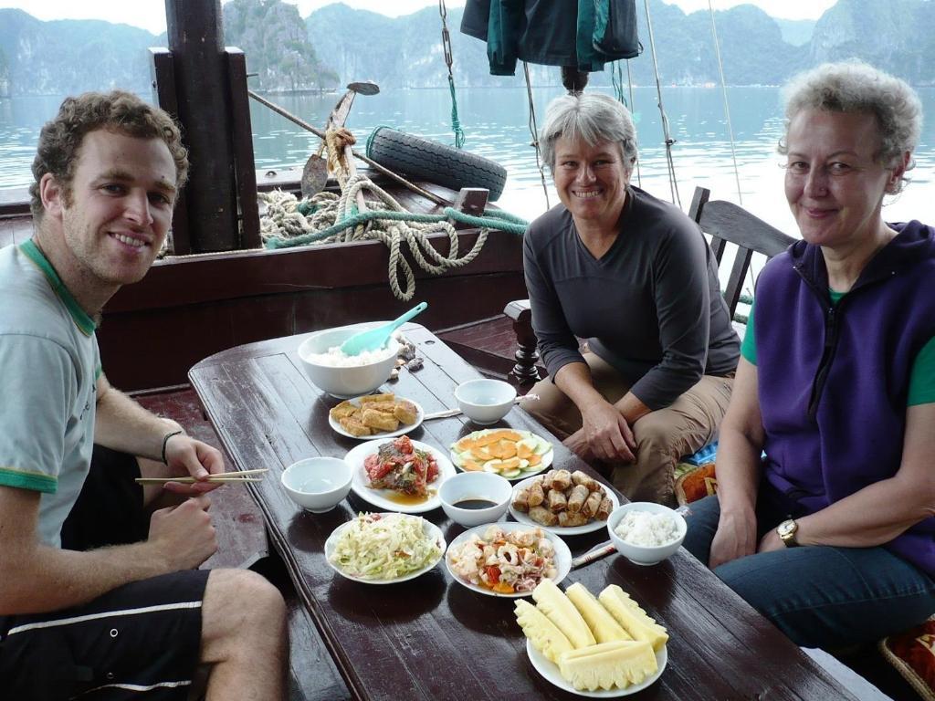 Hoang Gia Minh Hotel Cat Ba Island Eksteriør billede
